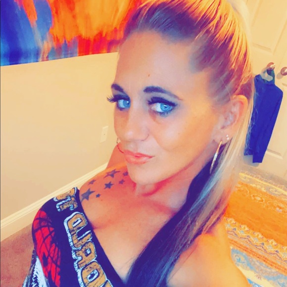 Meet the Posher Other - Meet your Posher, Jennifer